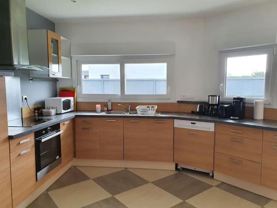 Maison Spacieuse Et Lumineuse A 2Mns Des Plages Locquirec Exteriör bild